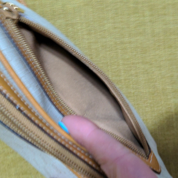 Vintage Gucci Camera Micro GG Bag - Picture 11 of 16